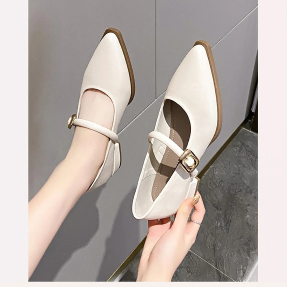 2024 Nuove Donne Piatto di Colore Della Caramella delle Donne Punta Rotonda Retro Singoli Scarpe Una Parola Fibbia Rotonda Mary