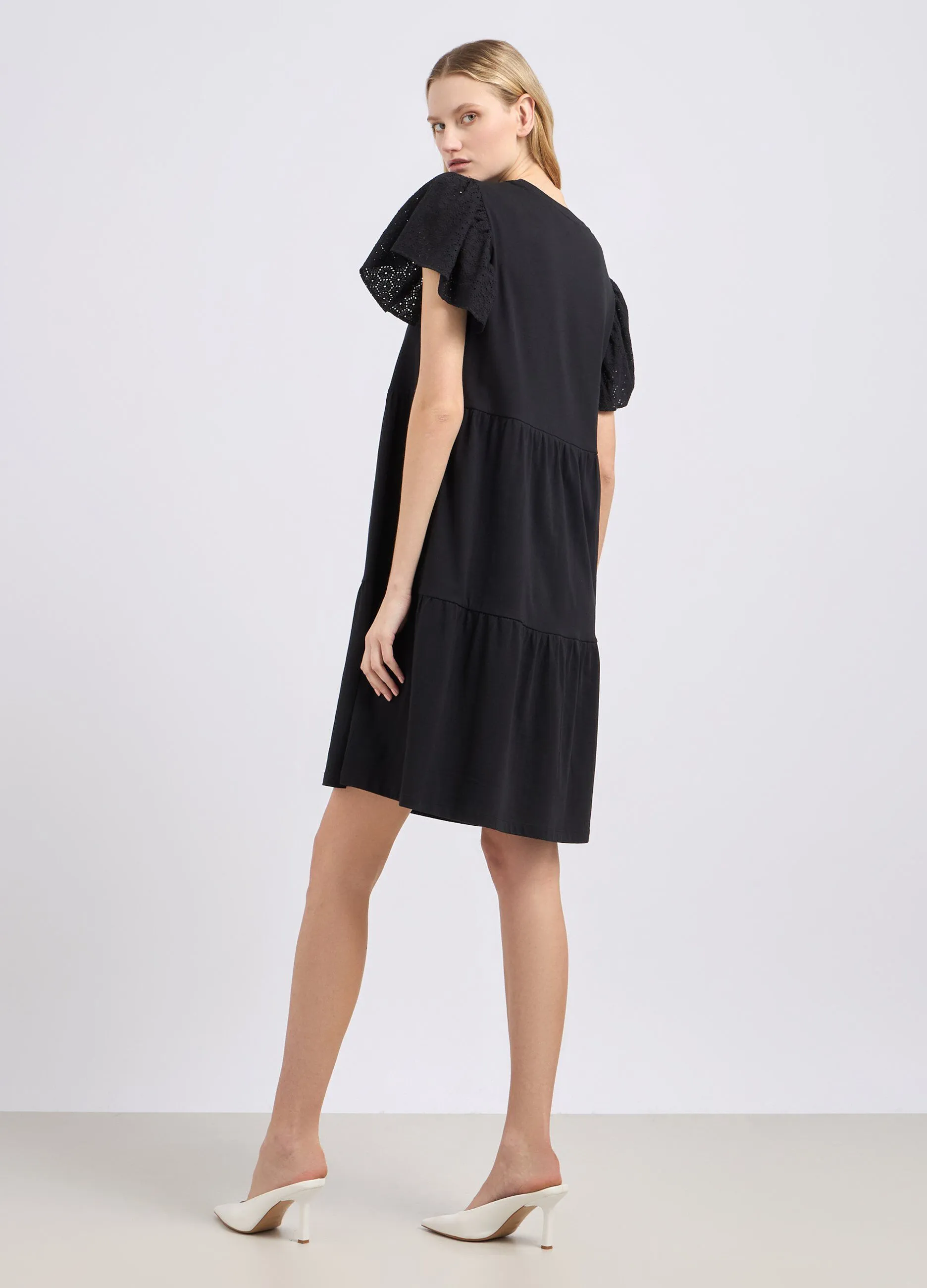 Abito corto a balze in puro cotone donna