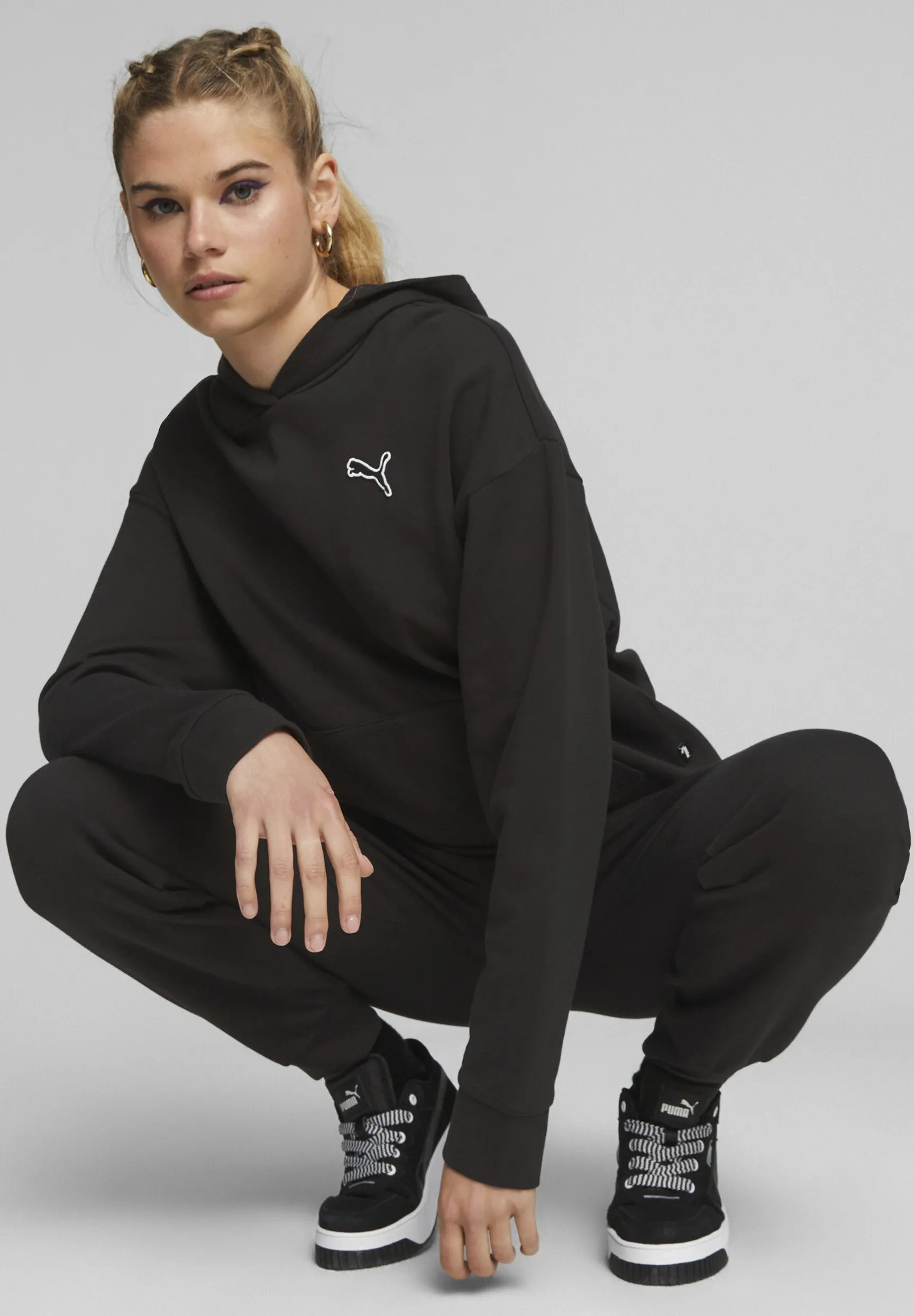 BETTER ESSENTIALS - Felpa con cappuccio