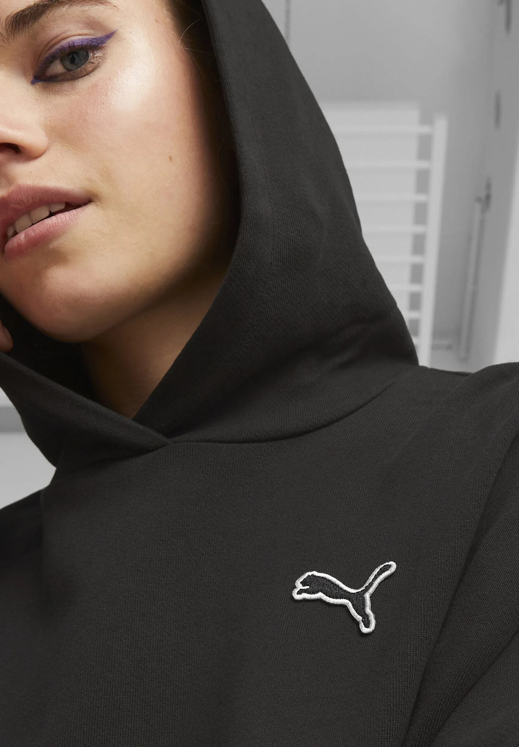 BETTER ESSENTIALS - Felpa con cappuccio