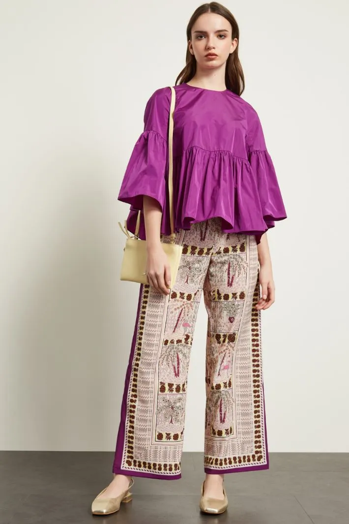 Blusa in taffetà con balza