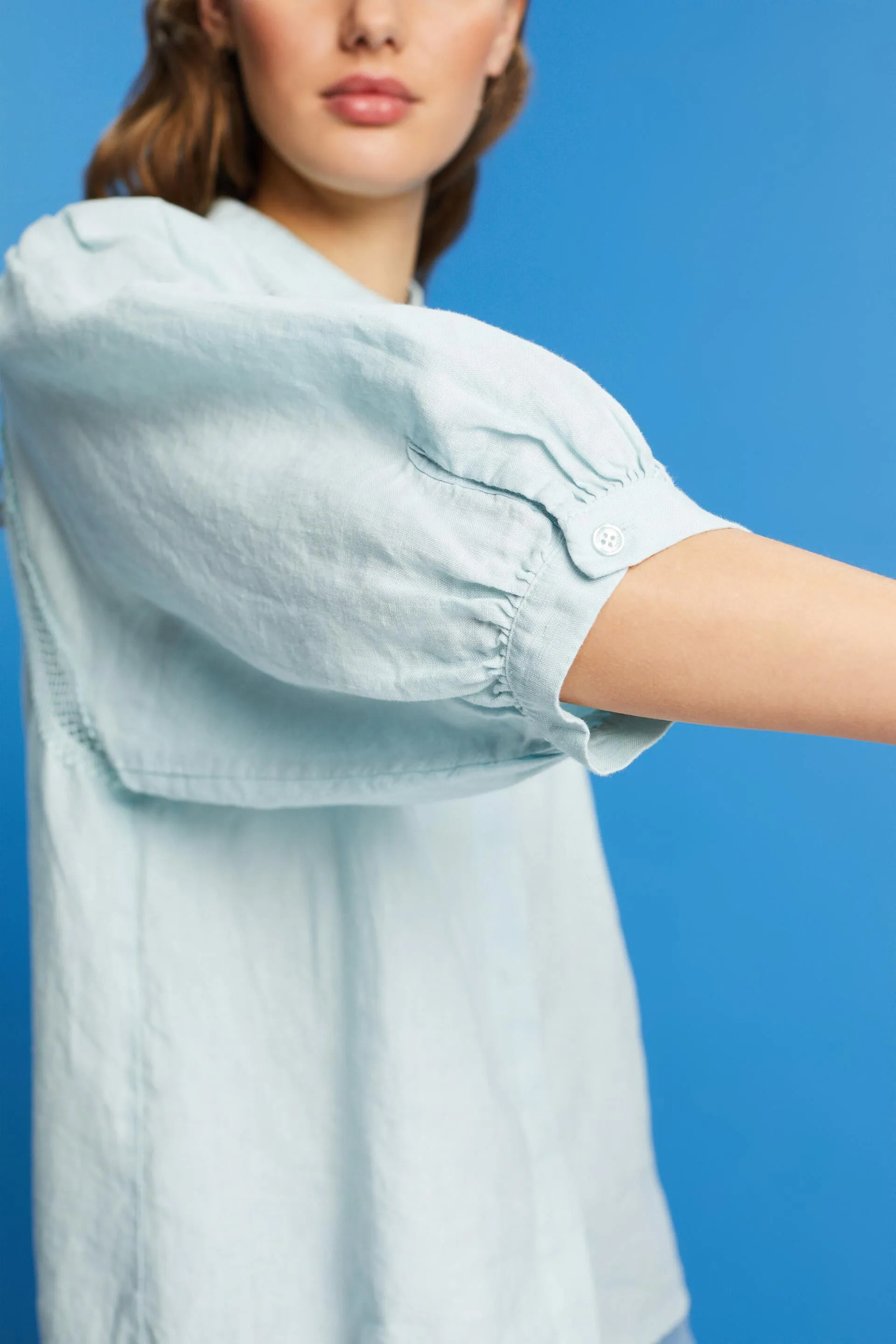 Blusa in tessuto in lino