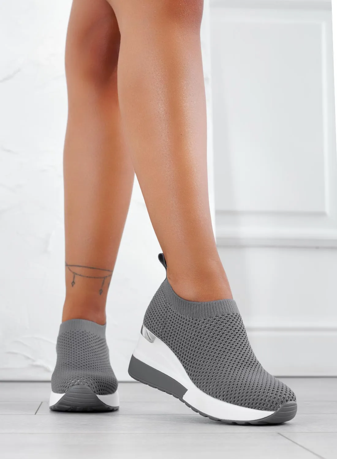 GINA - Sneakers grigie in tessuto elastico