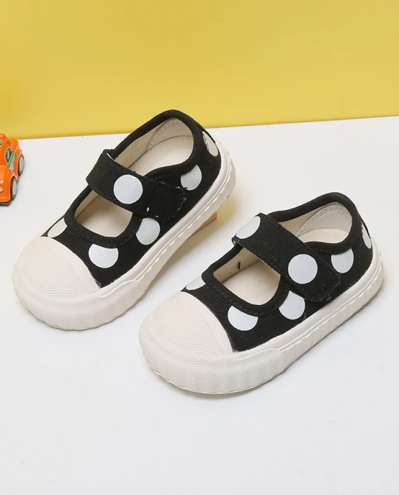 Le nuove scarpe di tela per bambini femminili della primavera Scarpe per bambini con fondo morbido per bambini estivi per bambin