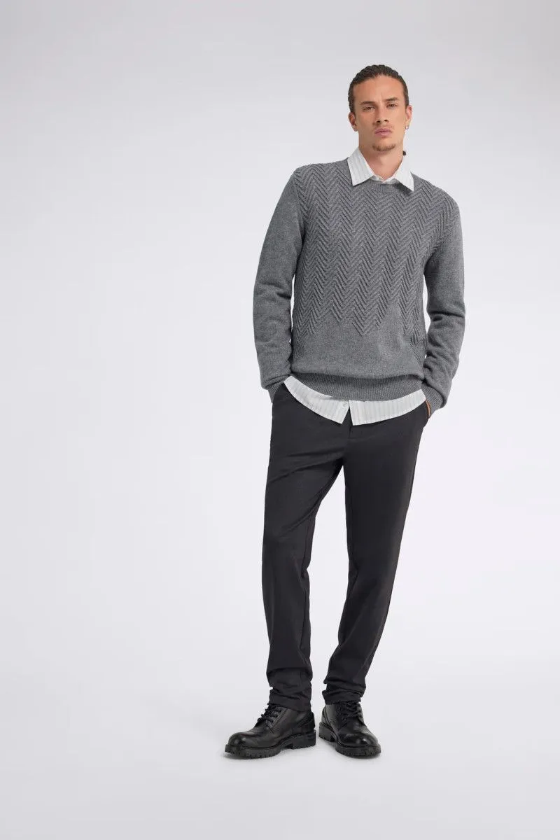 Maglione slim fit con lavorazione sul davanti uomo Grigio