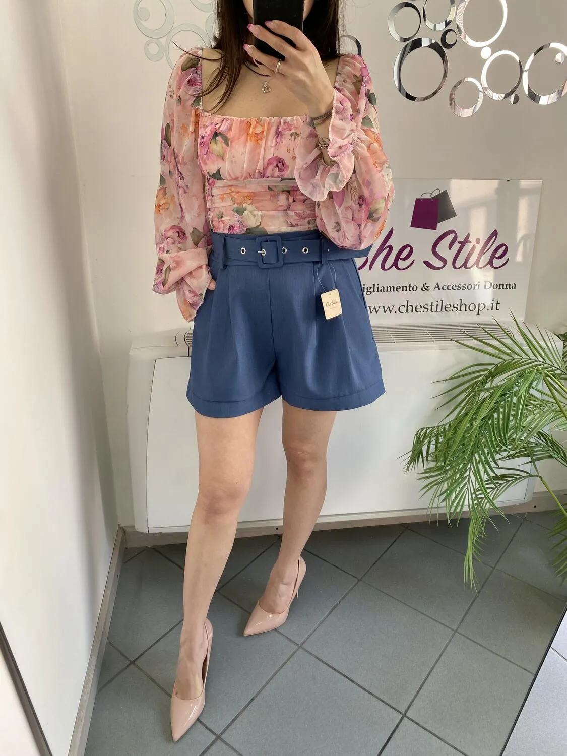 NEW Shorts in tessuto tinta unita