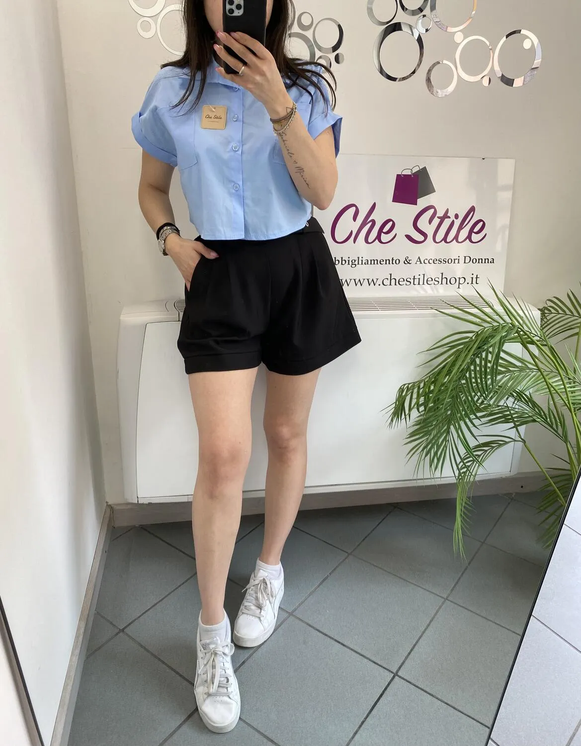 NEW Shorts in tessuto tinta unita