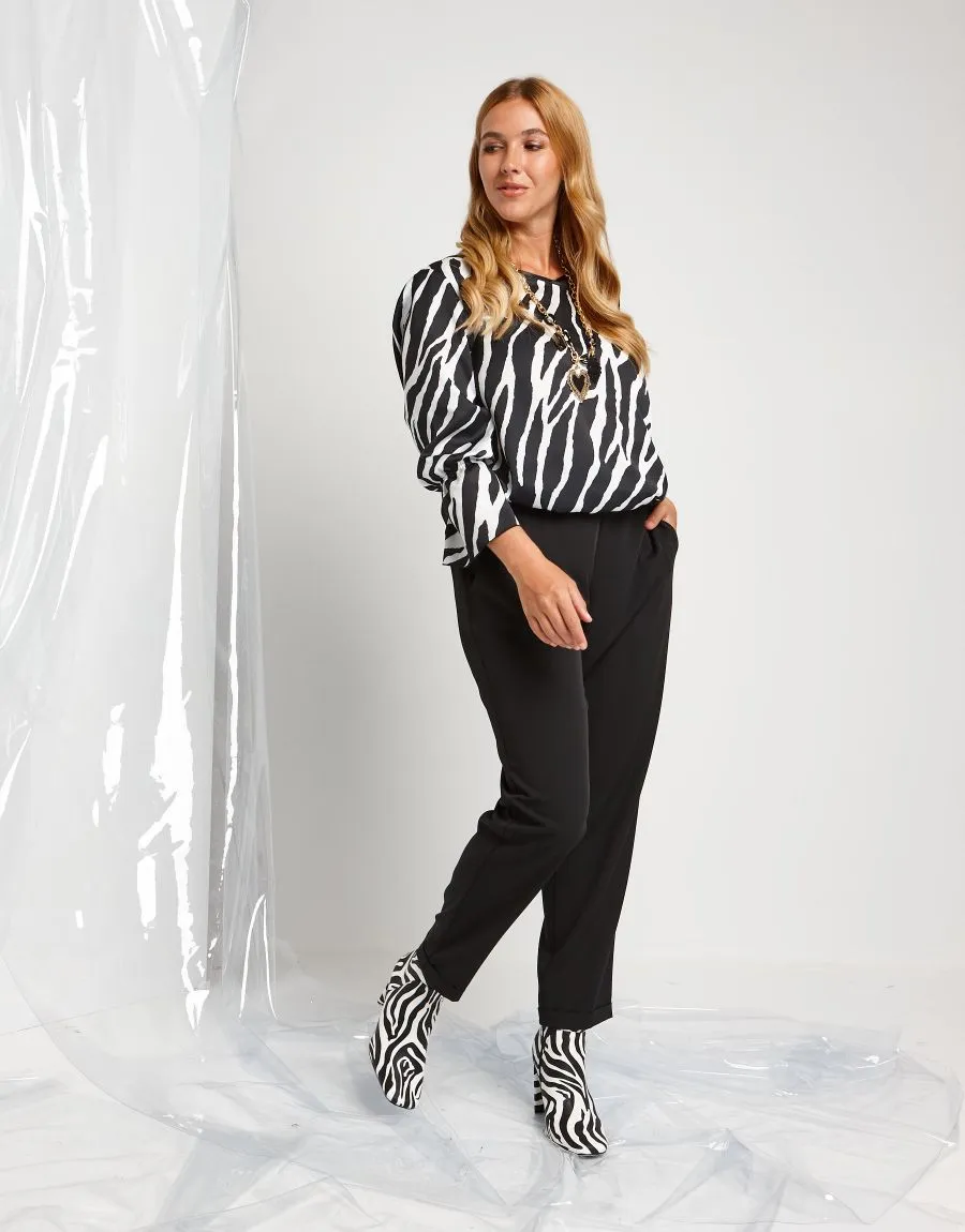 Pantalone nero in tessuto fluido