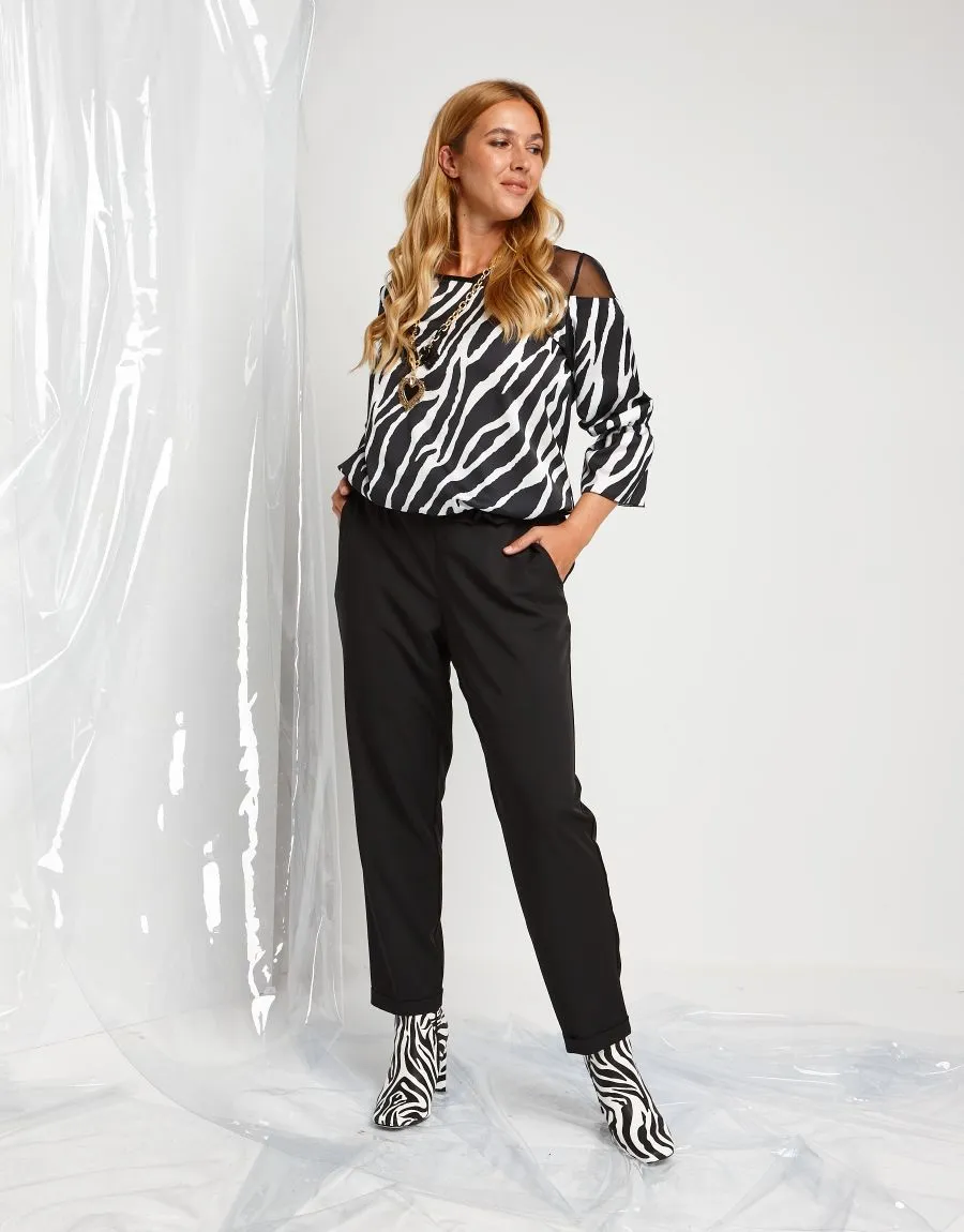 Pantalone nero in tessuto fluido