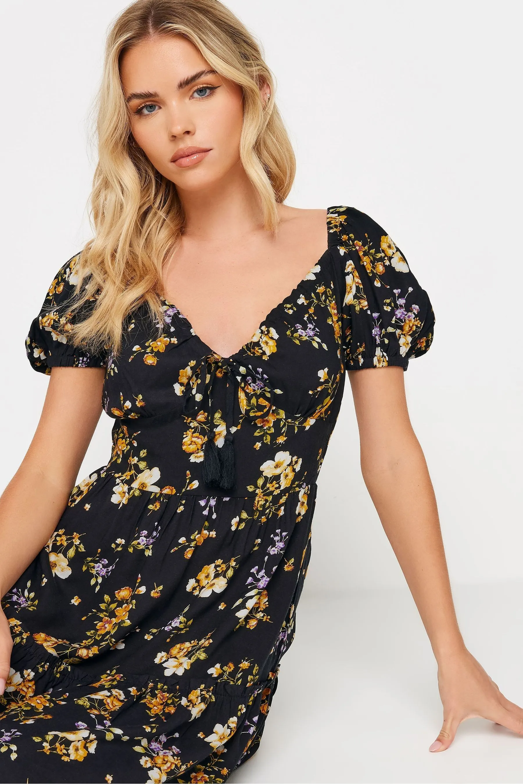 PixieGirl Petite - Abito midi a balze con scollo a V