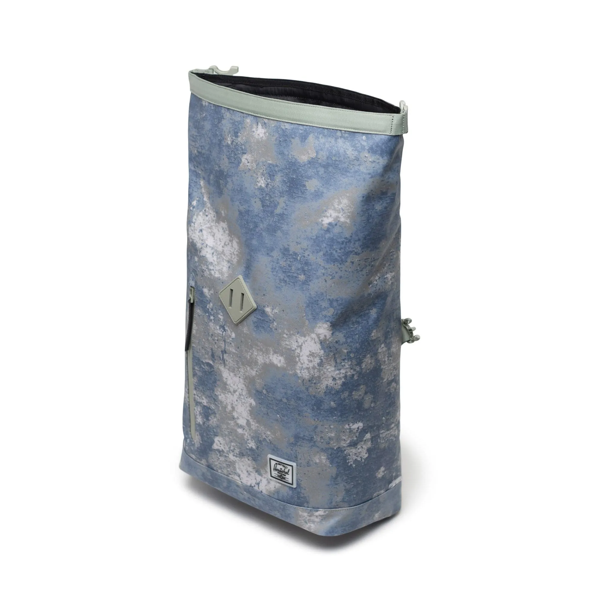 ROLL TOP BACKPACK