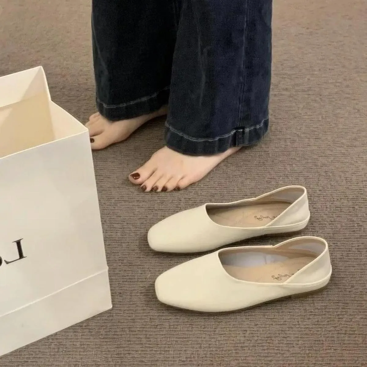 Scarpe da lavoro comode da donna con fondo piatto e taglio basso