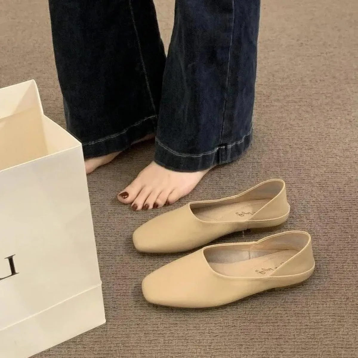 Scarpe da lavoro comode da donna con fondo piatto e taglio basso