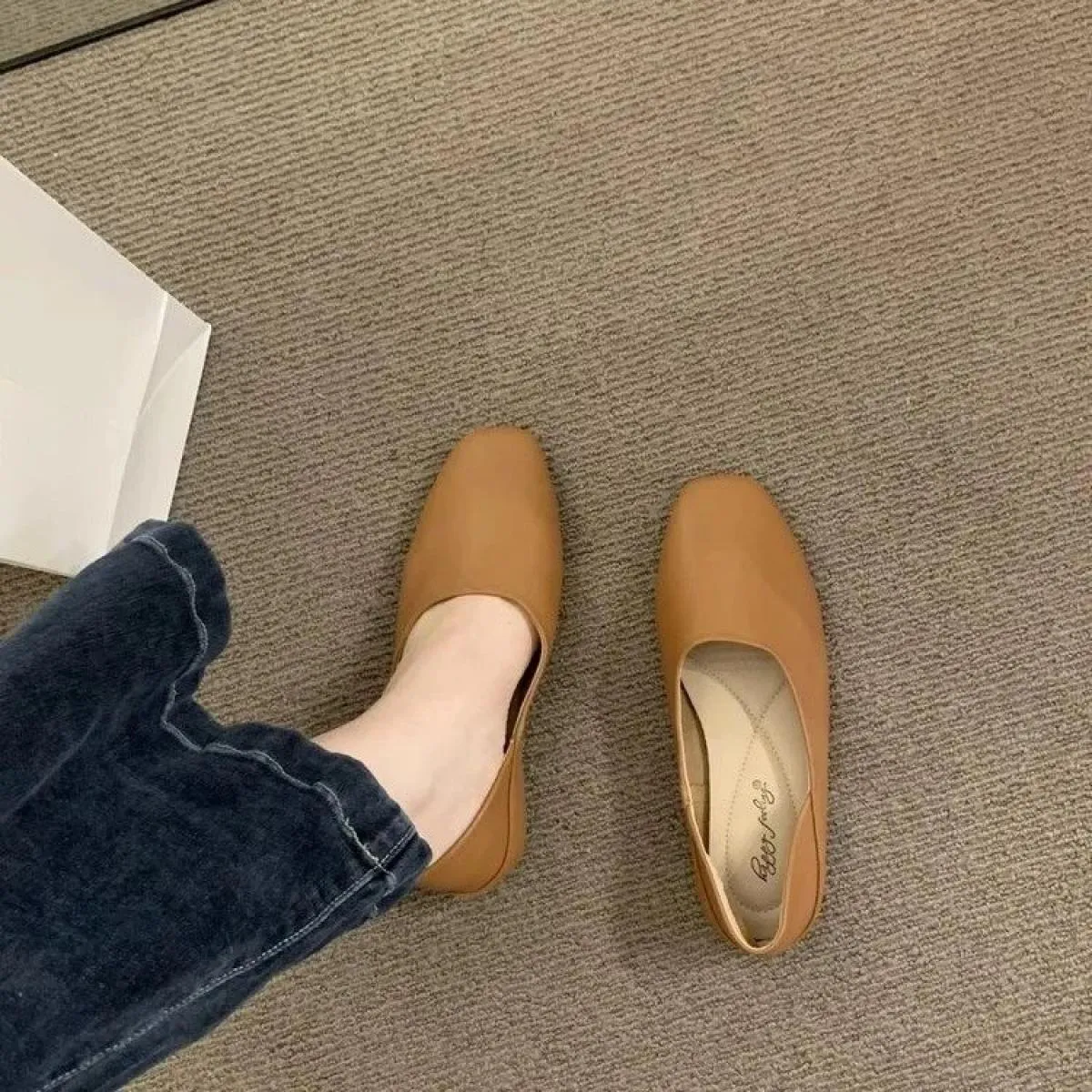 Scarpe da lavoro comode da donna con fondo piatto e taglio basso