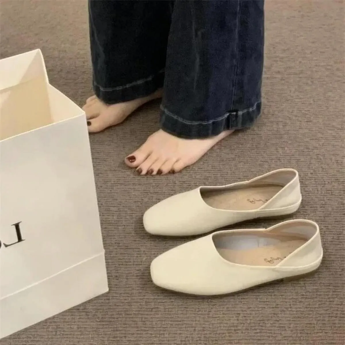 Scarpe da lavoro comode da donna con fondo piatto e taglio basso