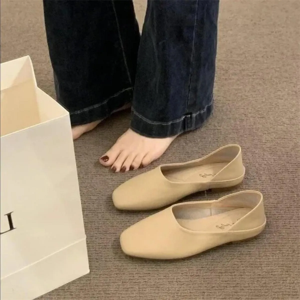 Scarpe da lavoro comode da donna con fondo piatto e taglio basso