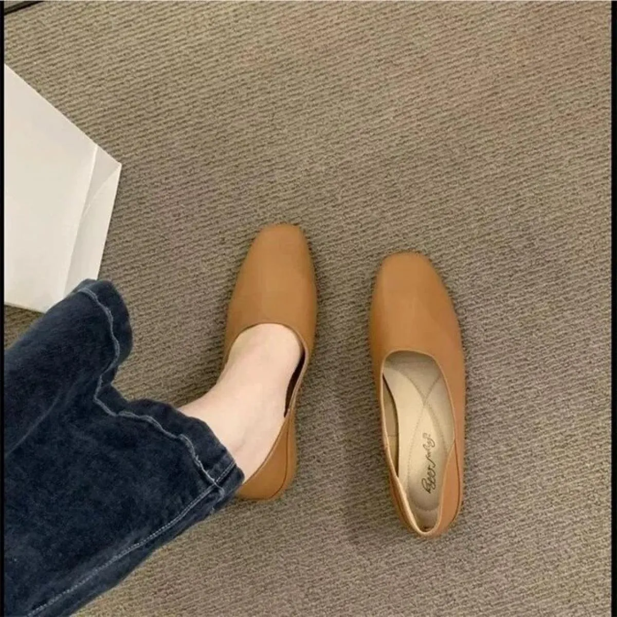 Scarpe da lavoro comode da donna con fondo piatto e taglio basso