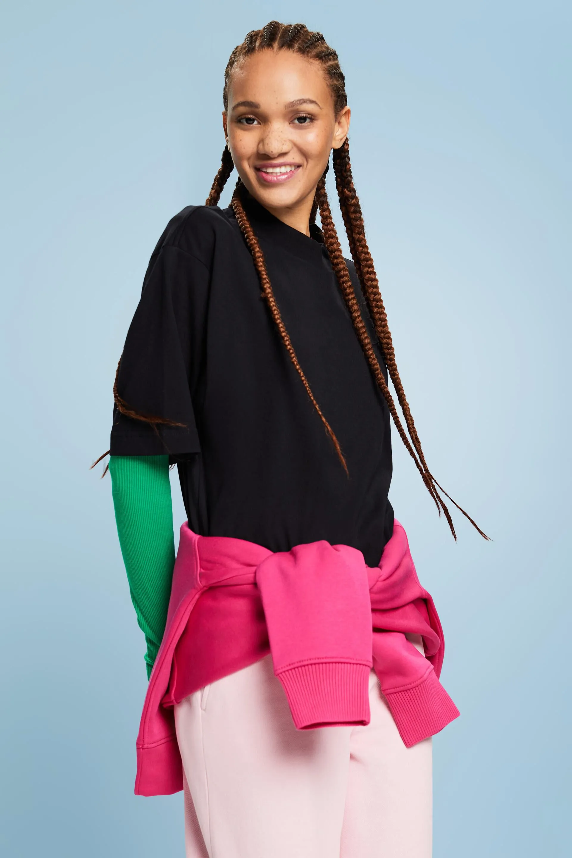T-shirt con logo e collo a lupetto