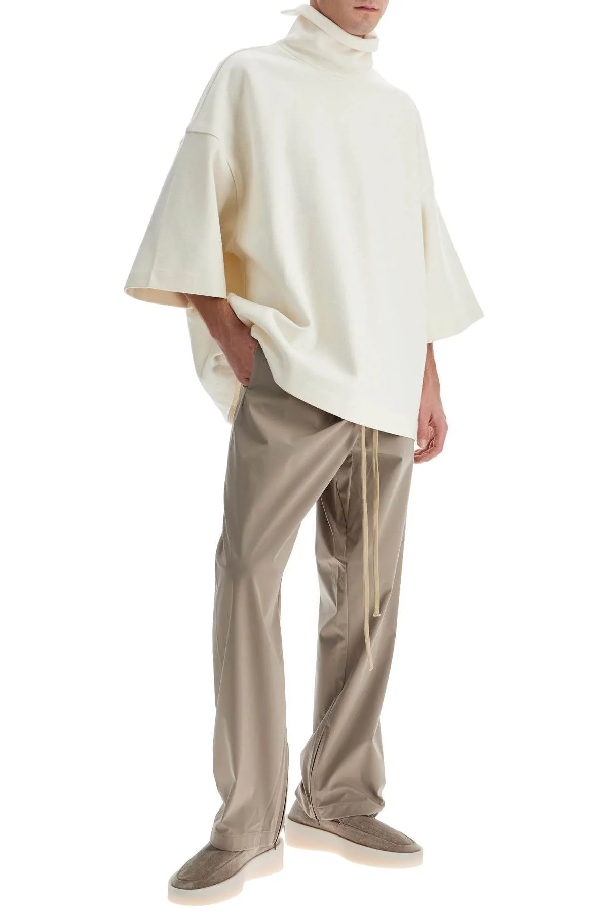 T-shirt oversize a collo alto