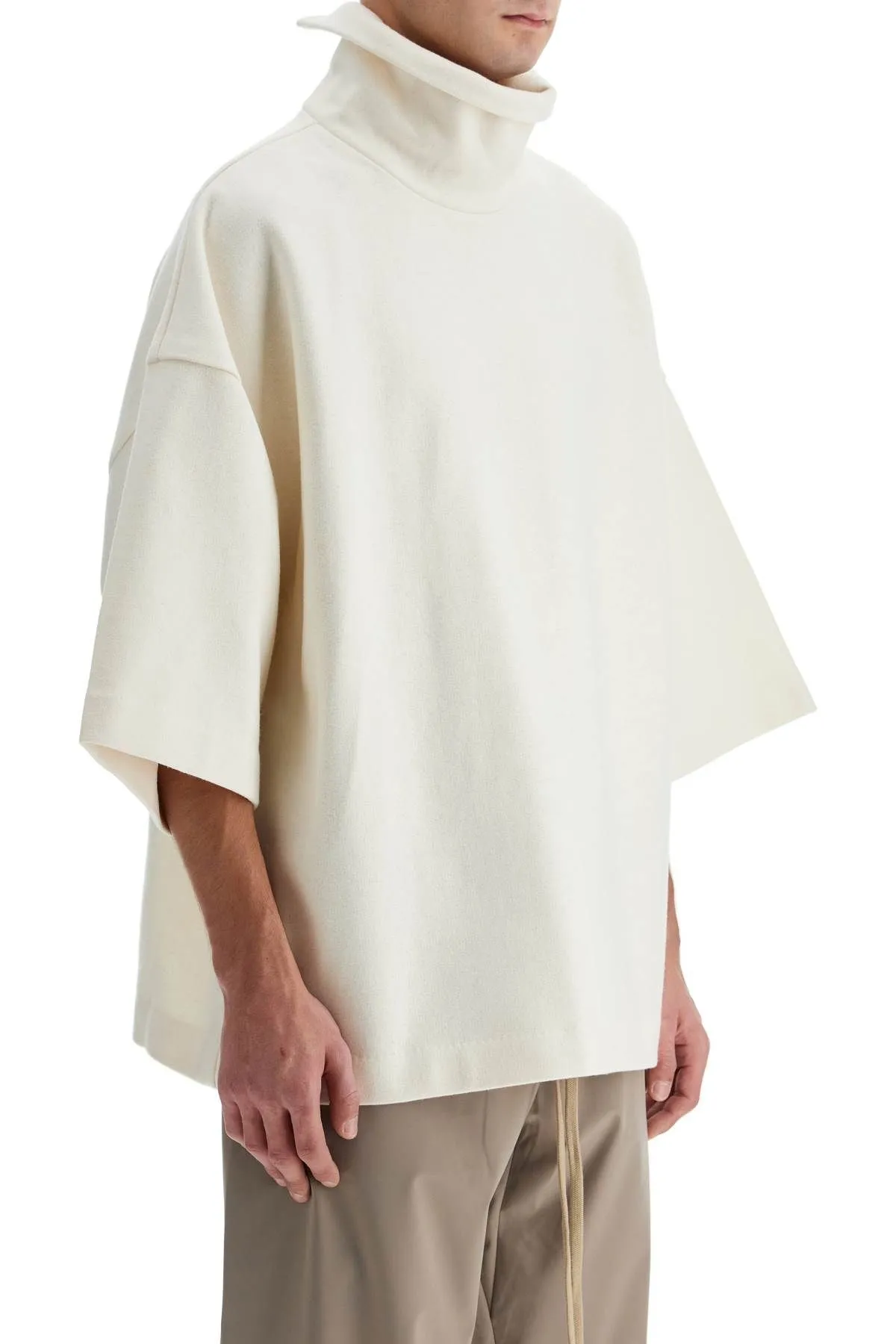T-shirt oversize a collo alto