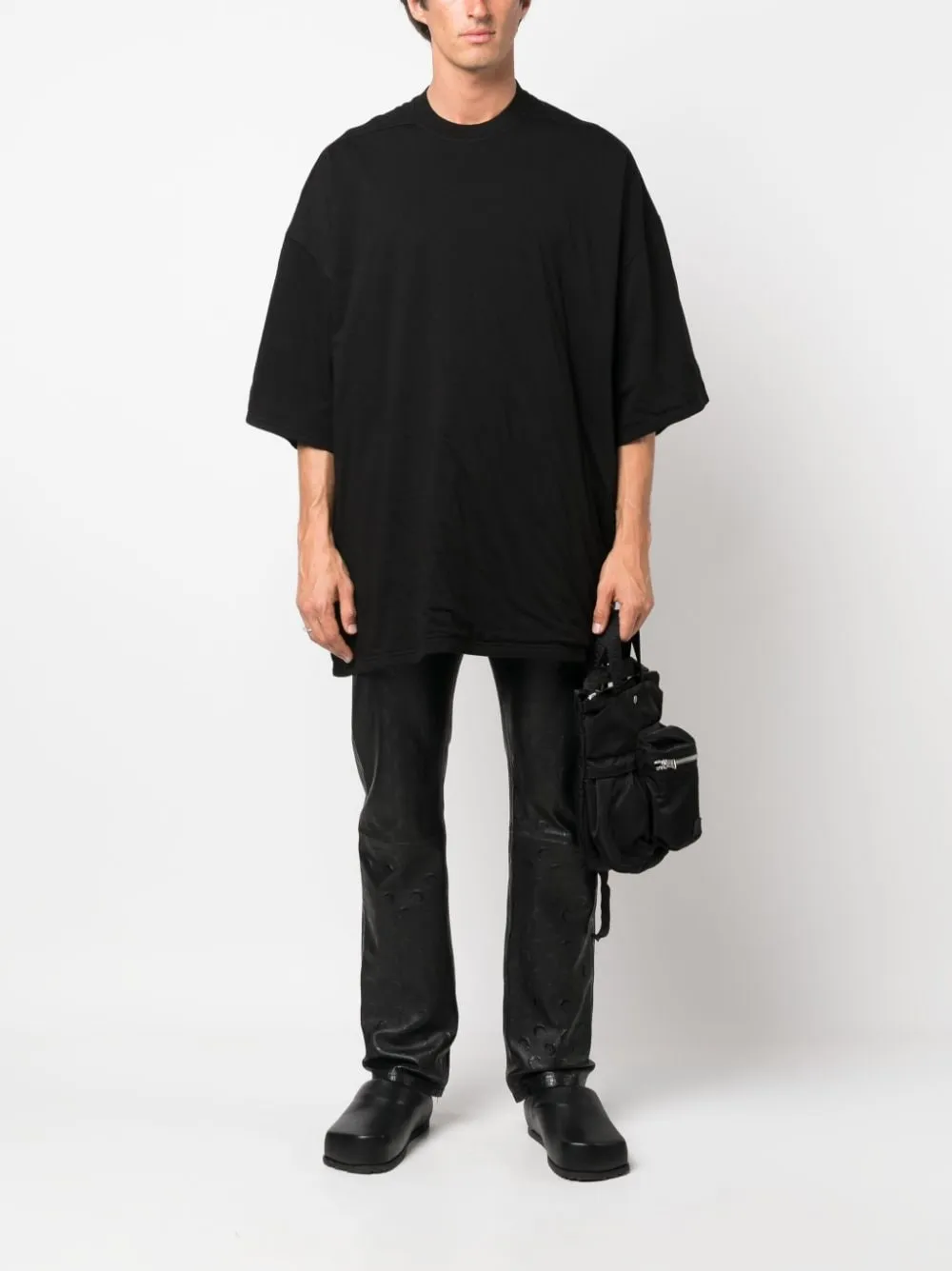 T-shirt oversize Tommy T in nero - uomo