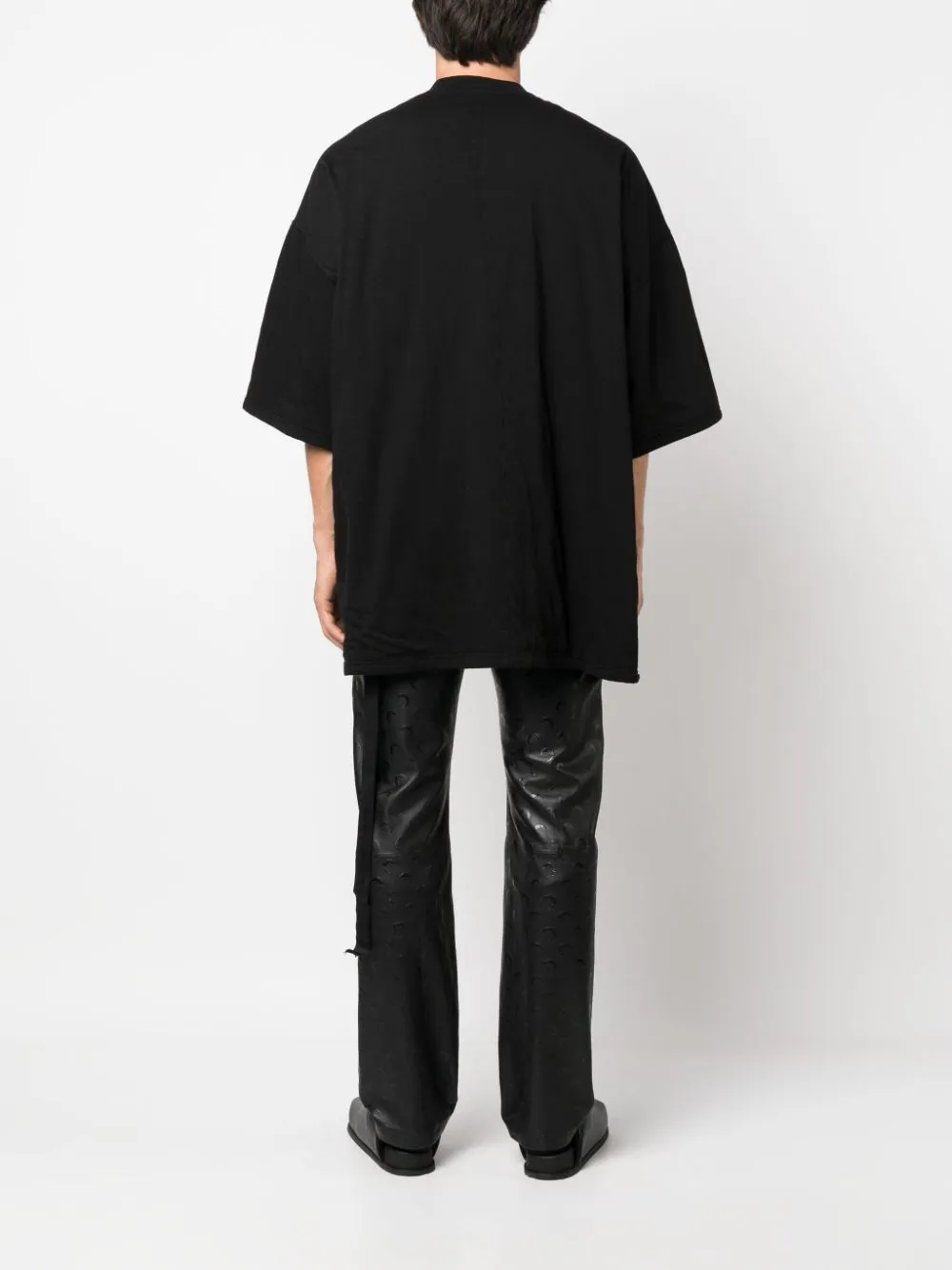 T-shirt oversize Tommy T in nero - uomo