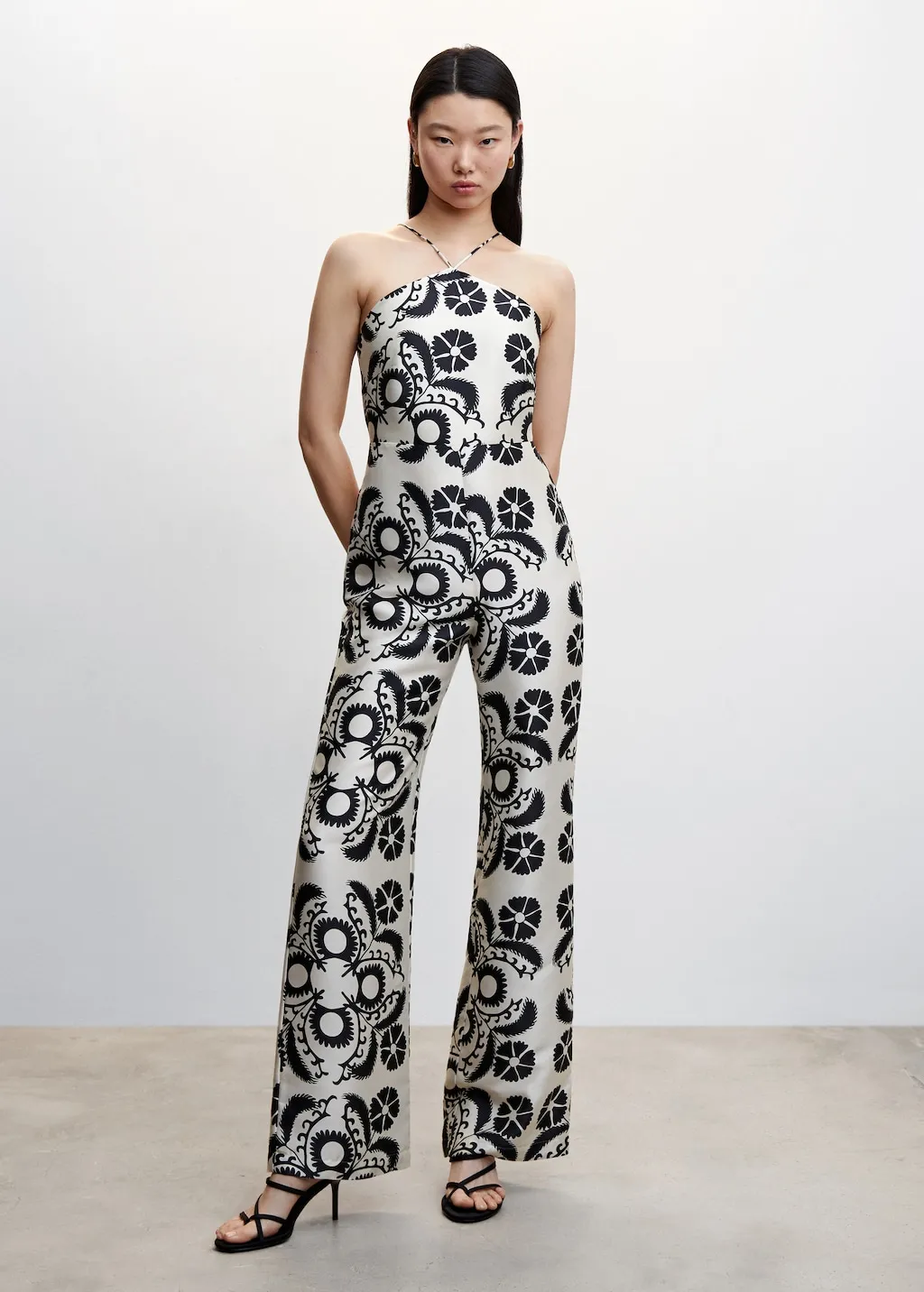 Vestito a tuta halter schiena scoperta