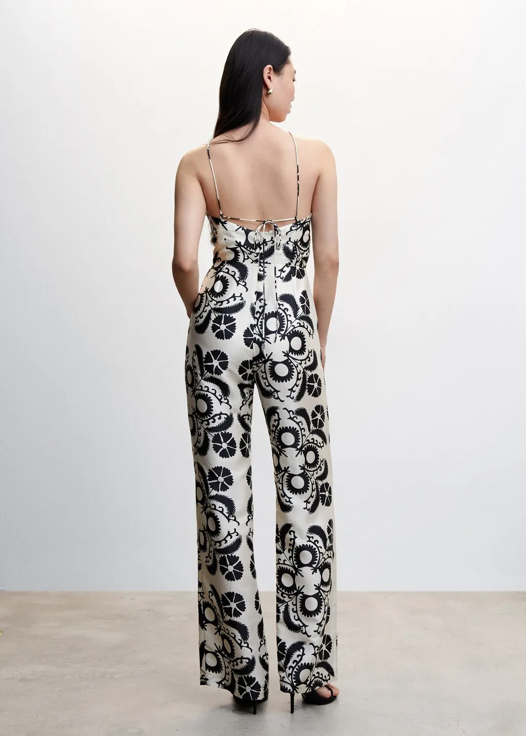 Vestito a tuta halter schiena scoperta