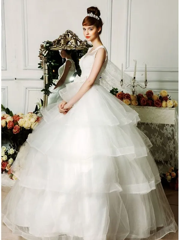 Vestito da Sposa A-line online di Tulle a balze con corpetto di Pizzo e scollatura illusione